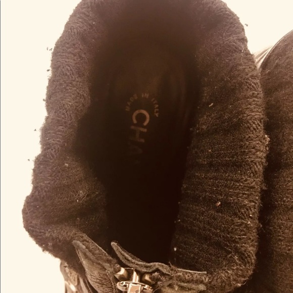 Chanel Pebbled Leather Ribbed Knit 'CC' Boots 39.5 - Picture 8 of 11